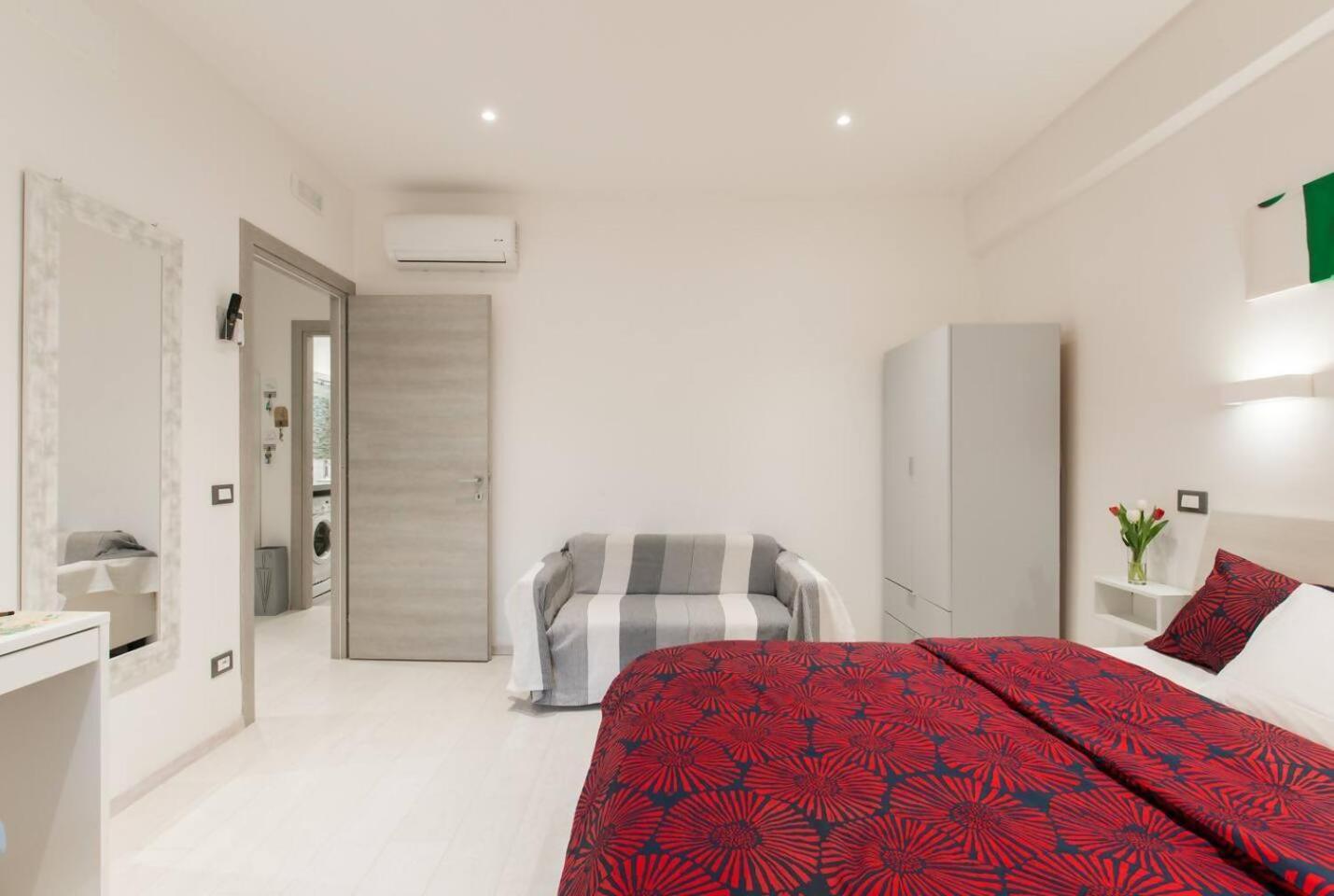 Romeeyes2020 Apartman Kültér fotó