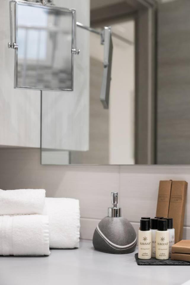 Romeeyes2020 Apartman Kültér fotó