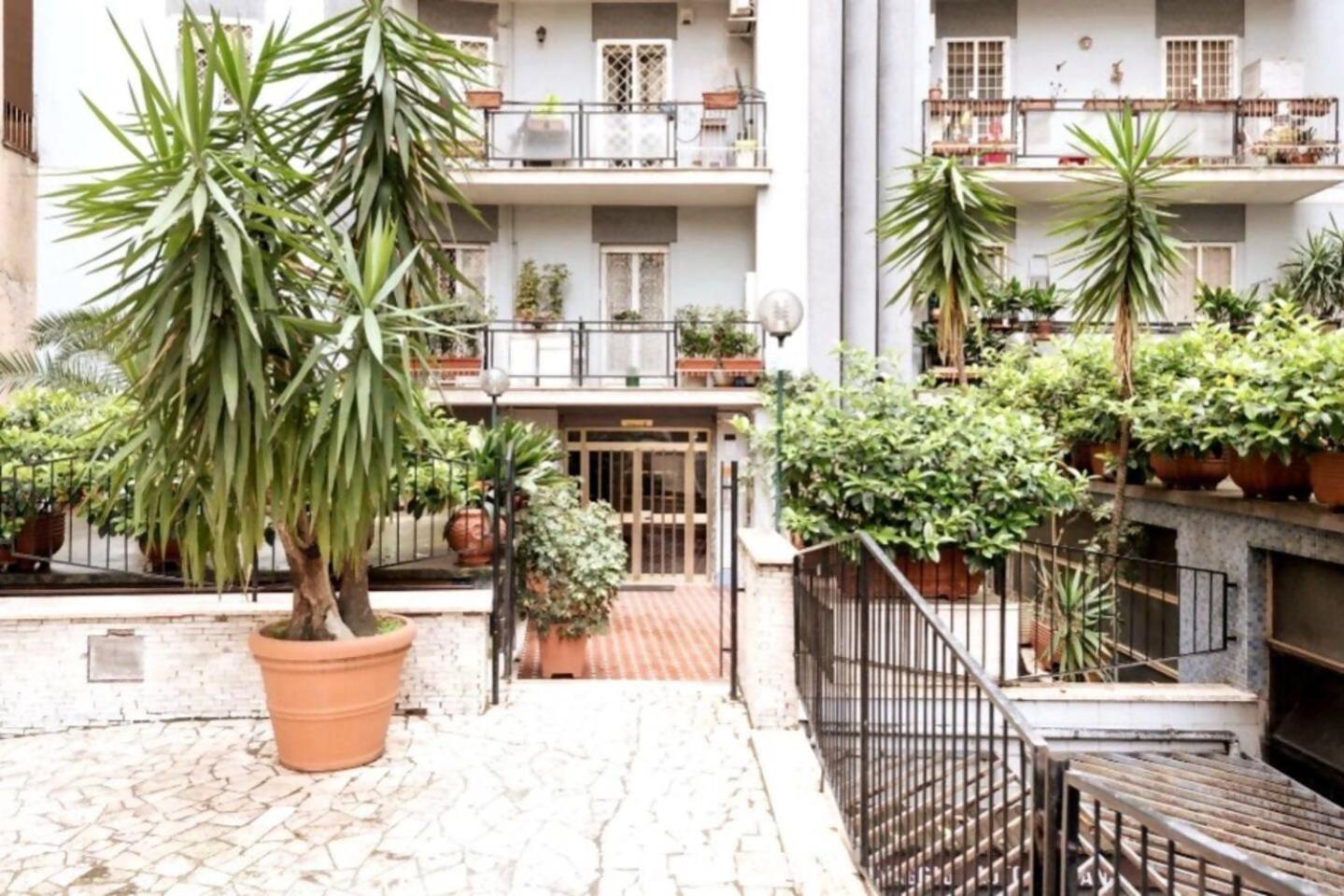 Romeeyes2020 Apartman Kültér fotó